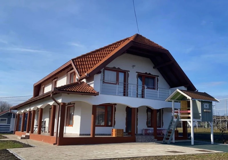 Farkaslaka Szállás | Kulcsosház / Turisztikai faház (K1123-36) A kép szerzői jogvédelem alatt állhat. Javasolt a kapcsolatfelvétel a jog tulajdonossal.