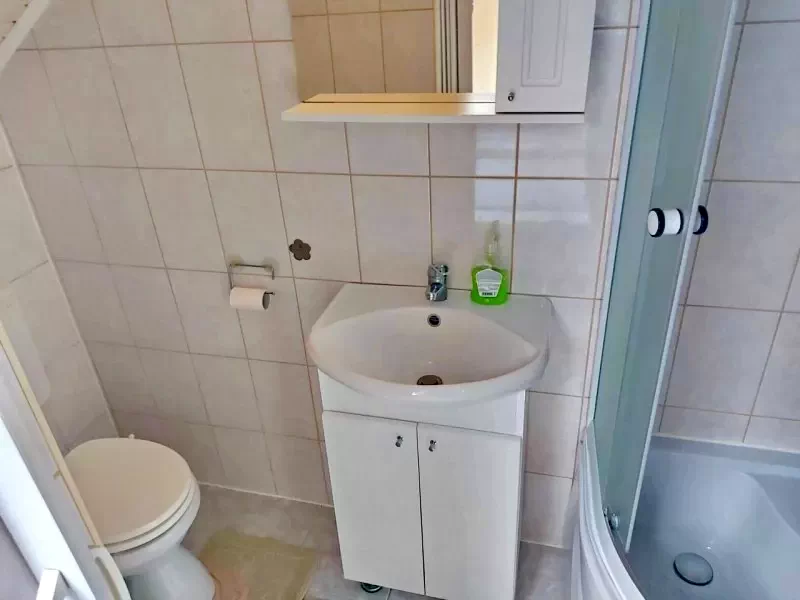 Delnița Cazare | Sat de vacanță (K0228-20) Imaginea poate fi supusă drepturilor de autor. Se recomandă contactarea titularului drepturilor.