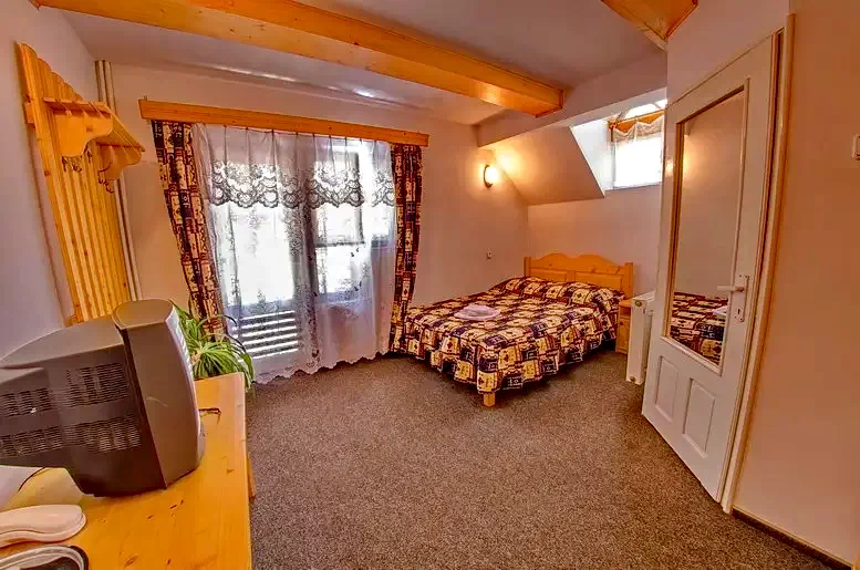 Lunca de Jos Cazare | Motel (K0805-11) Imaginea poate fi supusă drepturilor de autor. Se recomandă contactarea titularului drepturilor.