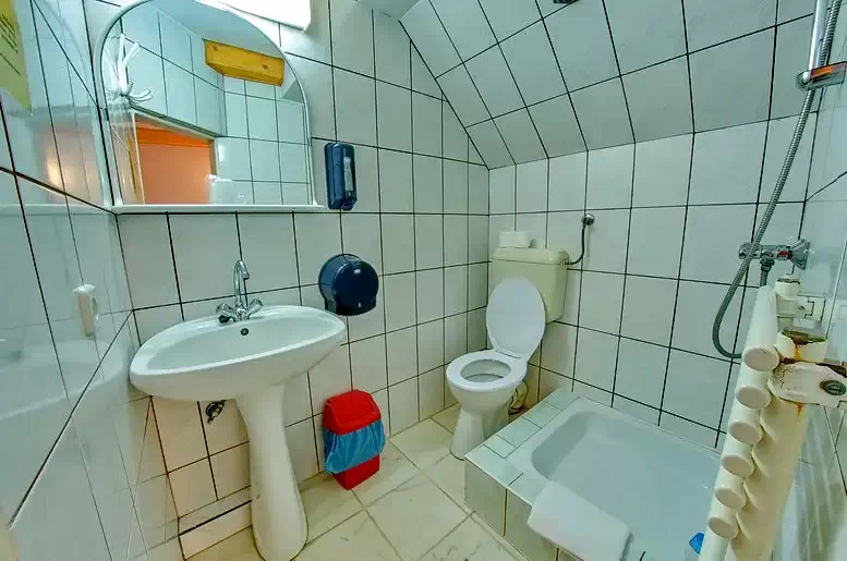 Gyimesközéplok Szállás | Motel (K0805-13) A kép szerzői jogvédelem alatt állhat. Javasolt a kapcsolatfelvétel a jog tulajdonossal.