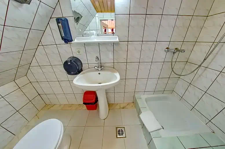 Gyimesközéplok Szállás | Motel (K0805-17) A kép szerzői jogvédelem alatt állhat. Javasolt a kapcsolatfelvétel a jog tulajdonossal.