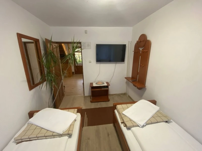 Sepsiszentkirály Szállás | Motel (K0549-18) A kép szerzői jogvédelem alatt állhat. Javasolt a kapcsolatfelvétel a jog tulajdonossal.