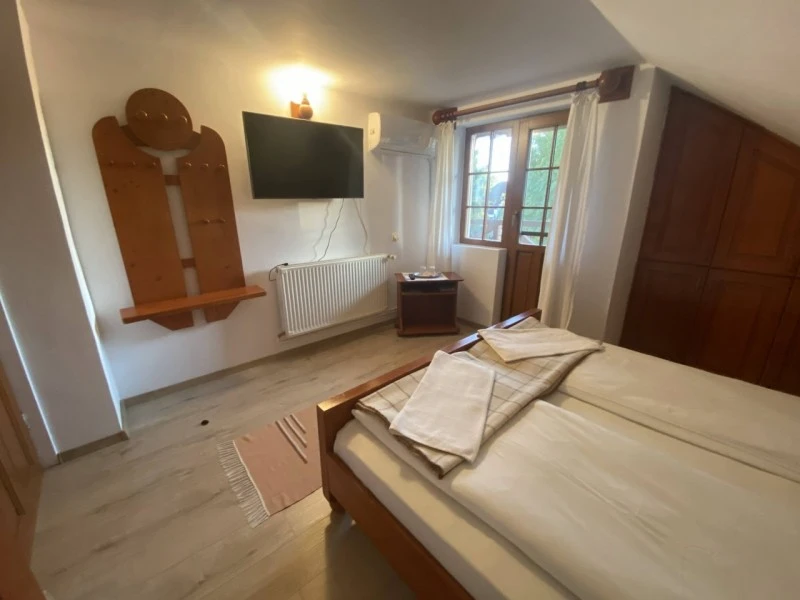 Sepsiszentkirály Szállás | Motel (K0549-20) A kép szerzői jogvédelem alatt állhat. Javasolt a kapcsolatfelvétel a jog tulajdonossal.