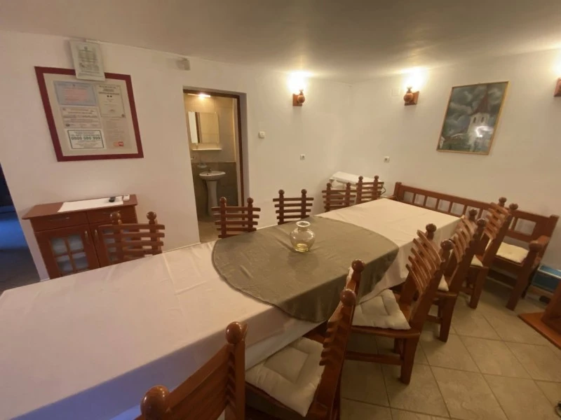 Sepsiszentkirály Szállás | Motel (K0549-30) A kép szerzői jogvédelem alatt állhat. Javasolt a kapcsolatfelvétel a jog tulajdonossal.