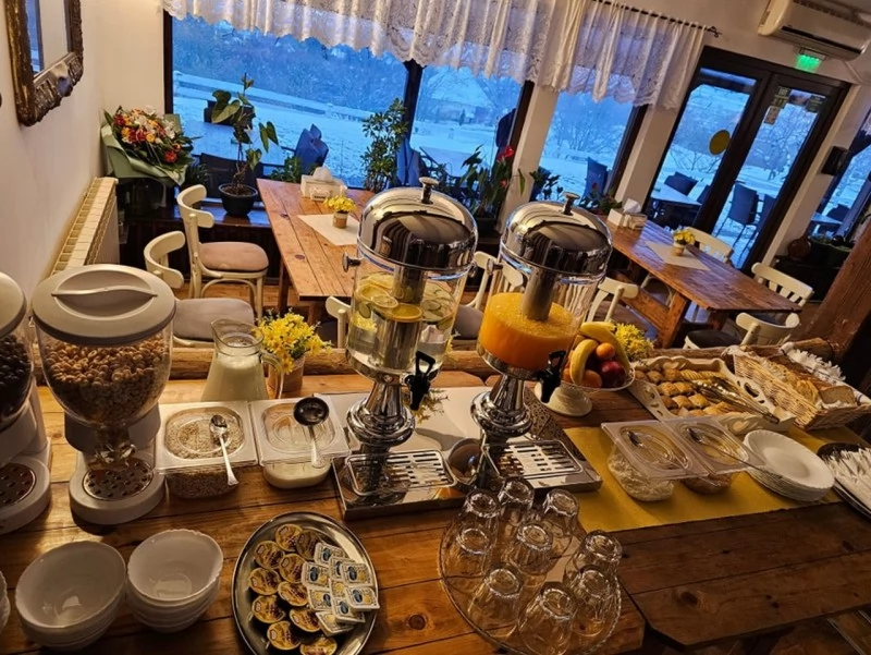 Deva Cazare | Căsuțe tip camping (K1474-3) Imaginea poate fi supusă drepturilor de autor. Se recomandă contactarea titularului drepturilor.