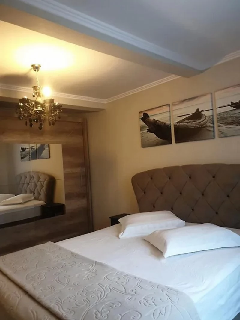 Deva Cazare | Căsuțe tip camping (K1474-44) Imaginea poate fi supusă drepturilor de autor. Se recomandă contactarea titularului drepturilor.