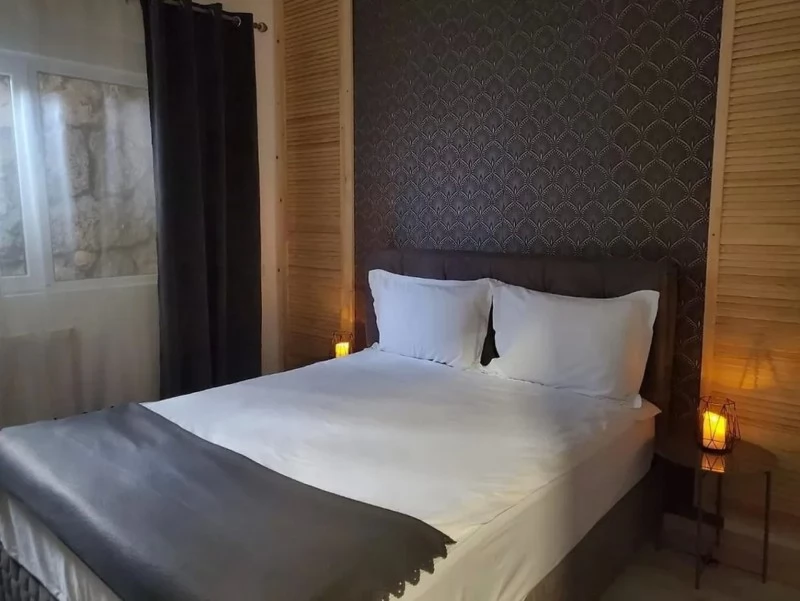 Deva Cazare | Căsuțe tip camping (K1474-51) Imaginea poate fi supusă drepturilor de autor. Se recomandă contactarea titularului drepturilor.