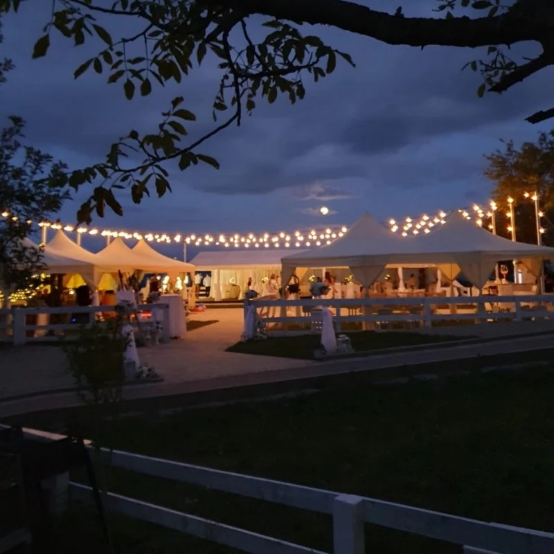 Deva Cazare | Căsuțe tip camping (K1474-54) Imaginea poate fi supusă drepturilor de autor. Se recomandă contactarea titularului drepturilor.