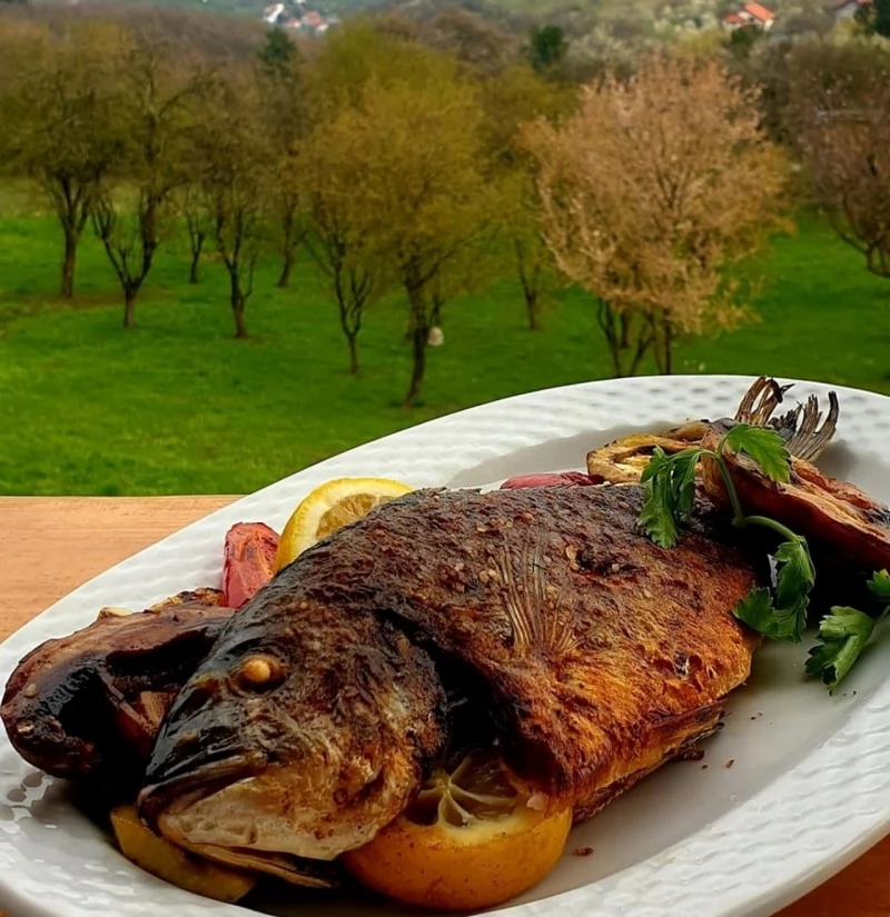 Déva Szállás | Kemping faházak (K1474-74) A kép szerzői jogvédelem alatt állhat. Javasolt a kapcsolatfelvétel a jog tulajdonossal.