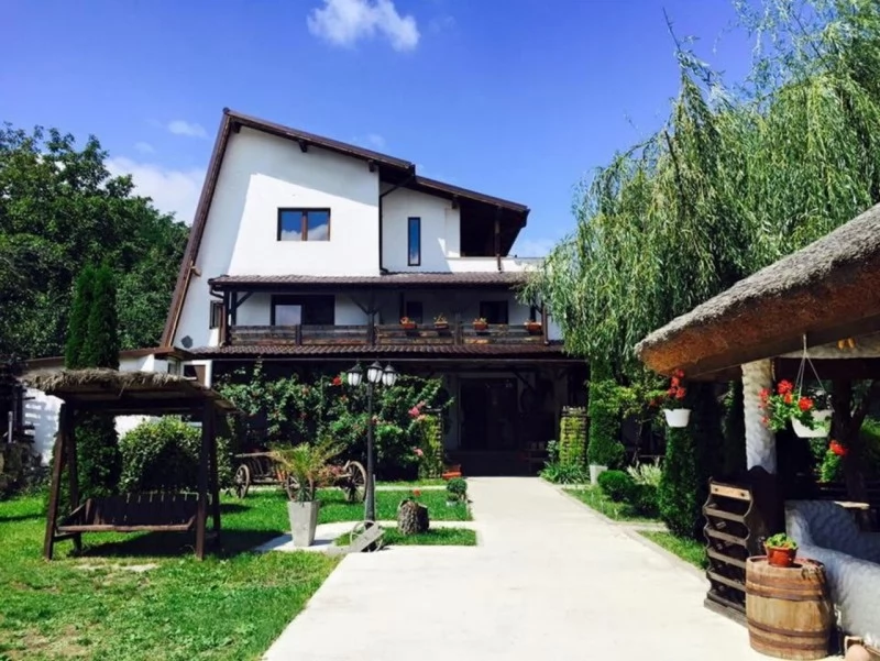 Deva Cazare | Căsuțe tip camping (K1474-82) Imaginea poate fi supusă drepturilor de autor. Se recomandă contactarea titularului drepturilor.