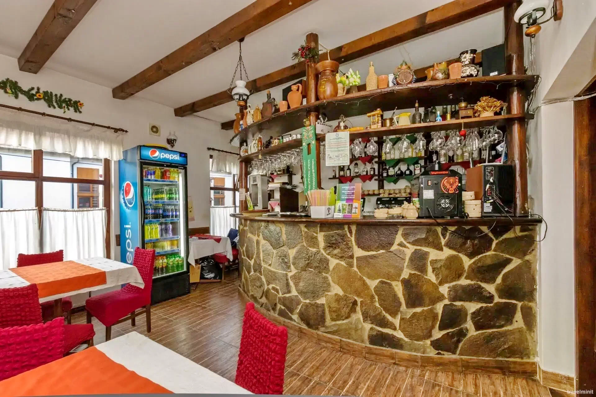 Câmpu Cetății Cazare | Căsuțe tip camping (K1001-4) Imaginea poate fi supusă drepturilor de autor. Se recomandă contactarea titularului drepturilor.