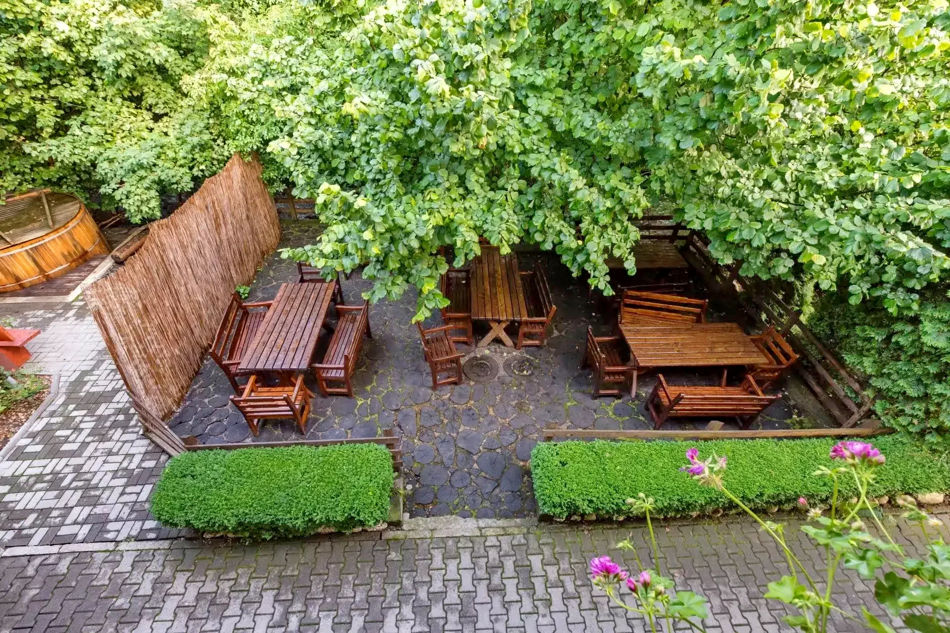 Câmpu Cetății Cazare | Căsuțe tip camping (K1001-9) Imaginea poate fi supusă drepturilor de autor. Se recomandă contactarea titularului drepturilor.