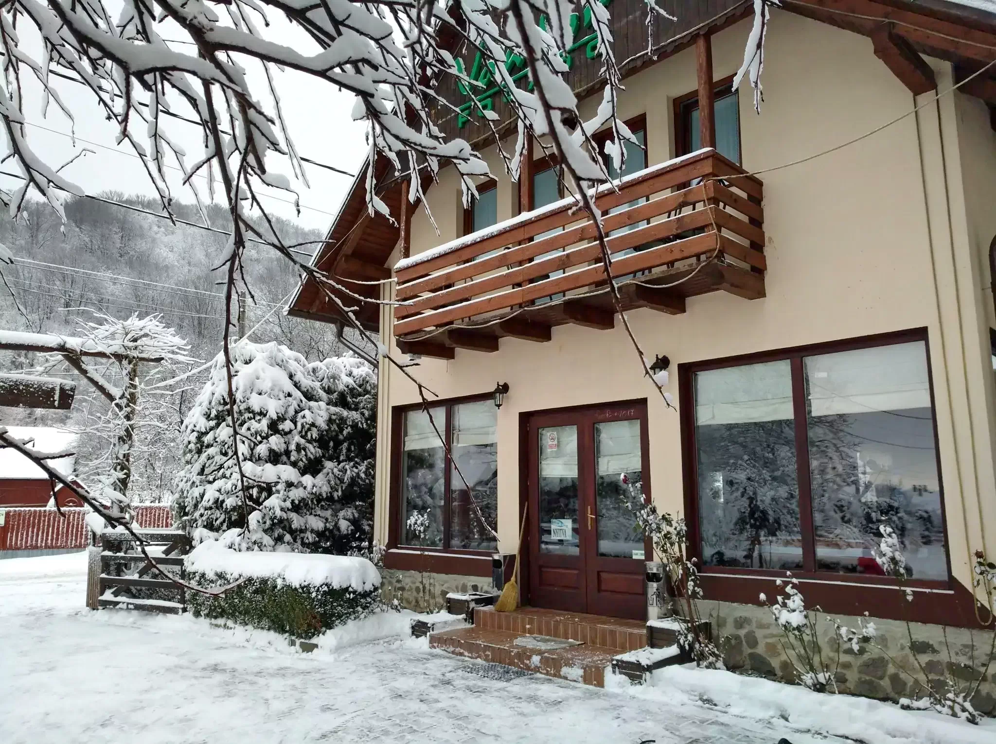 Câmpu Cetății Cazare | Căsuțe tip camping (K1001-10) Imaginea poate fi supusă drepturilor de autor. Se recomandă contactarea titularului drepturilor.