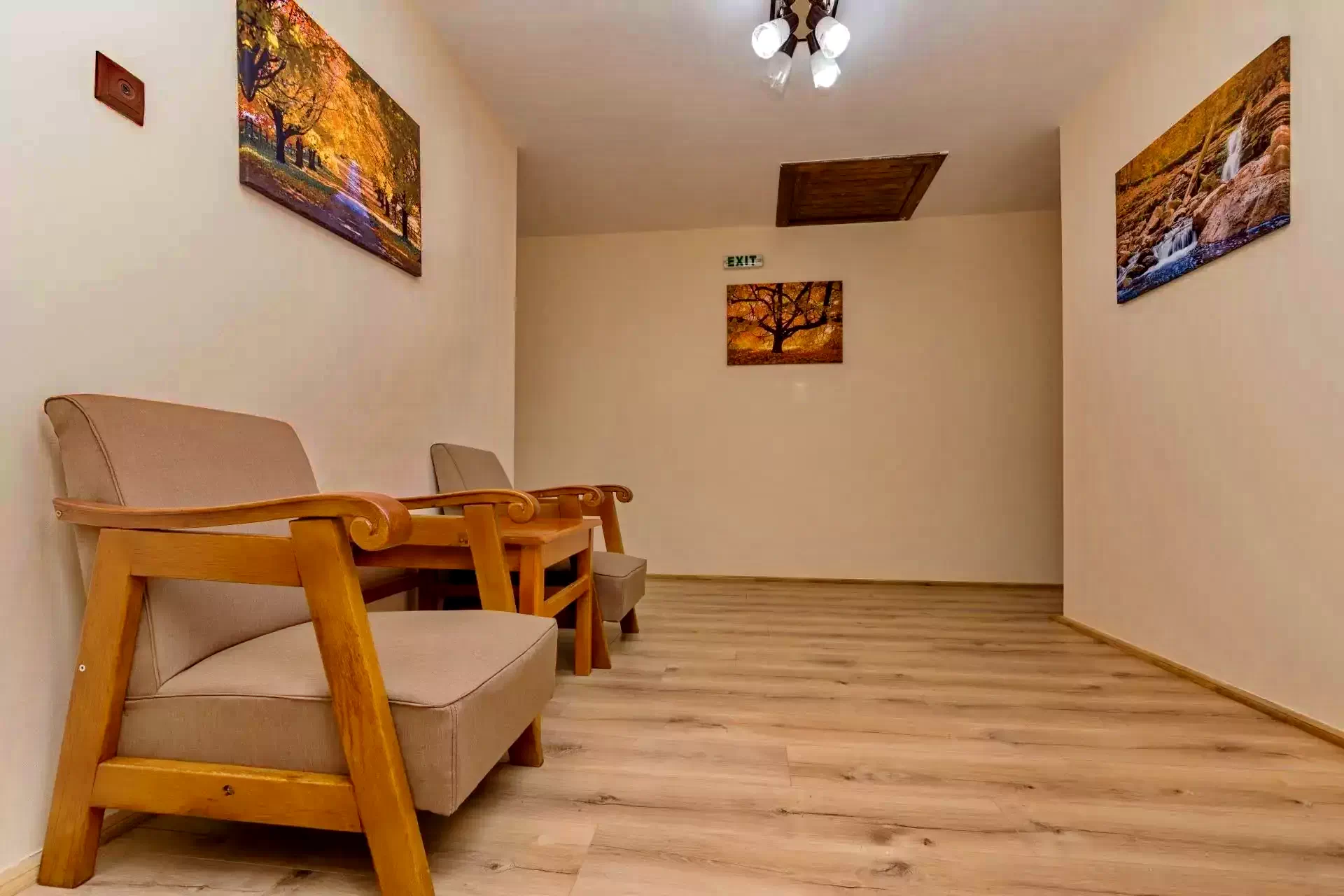 Câmpu Cetății Cazare | Căsuțe tip camping (K1001-18) Imaginea poate fi supusă drepturilor de autor. Se recomandă contactarea titularului drepturilor.