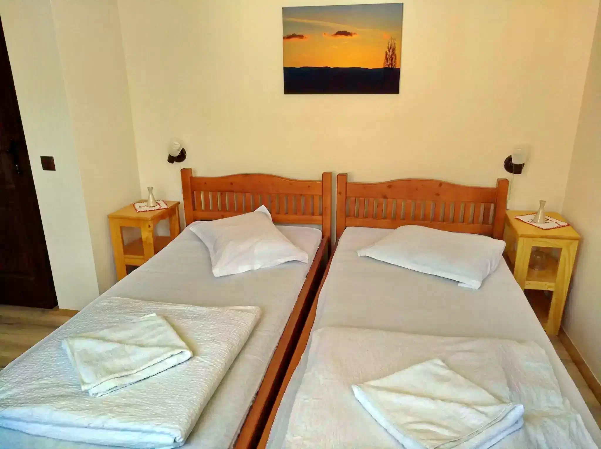 Câmpu Cetății Cazare | Căsuțe tip camping (K1001-35) Imaginea poate fi supusă drepturilor de autor. Se recomandă contactarea titularului drepturilor.