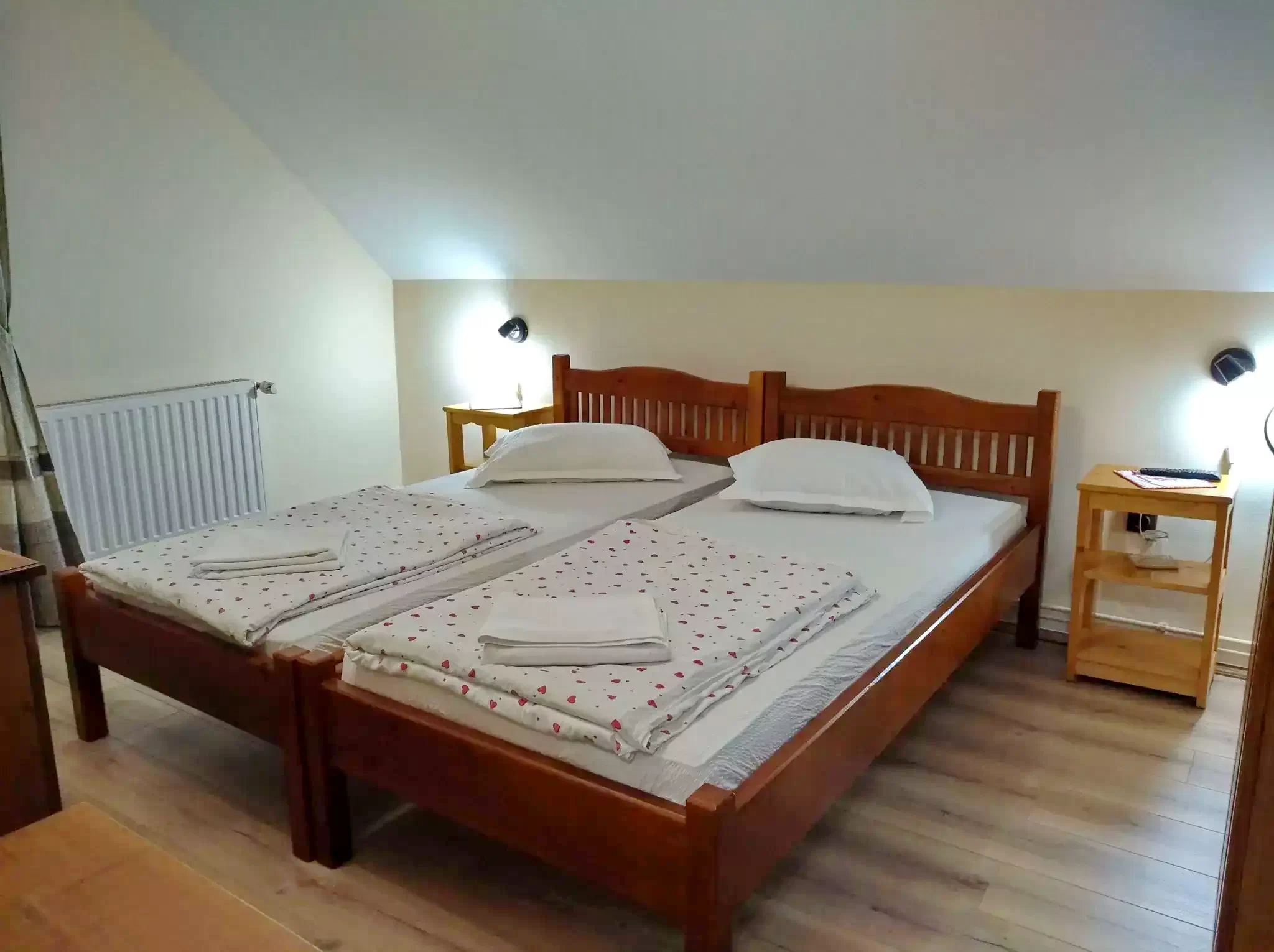 Vármező Szállás | Kemping faházak (K1001-38) A kép szerzői jogvédelem alatt állhat. Javasolt a kapcsolatfelvétel a jog tulajdonossal.