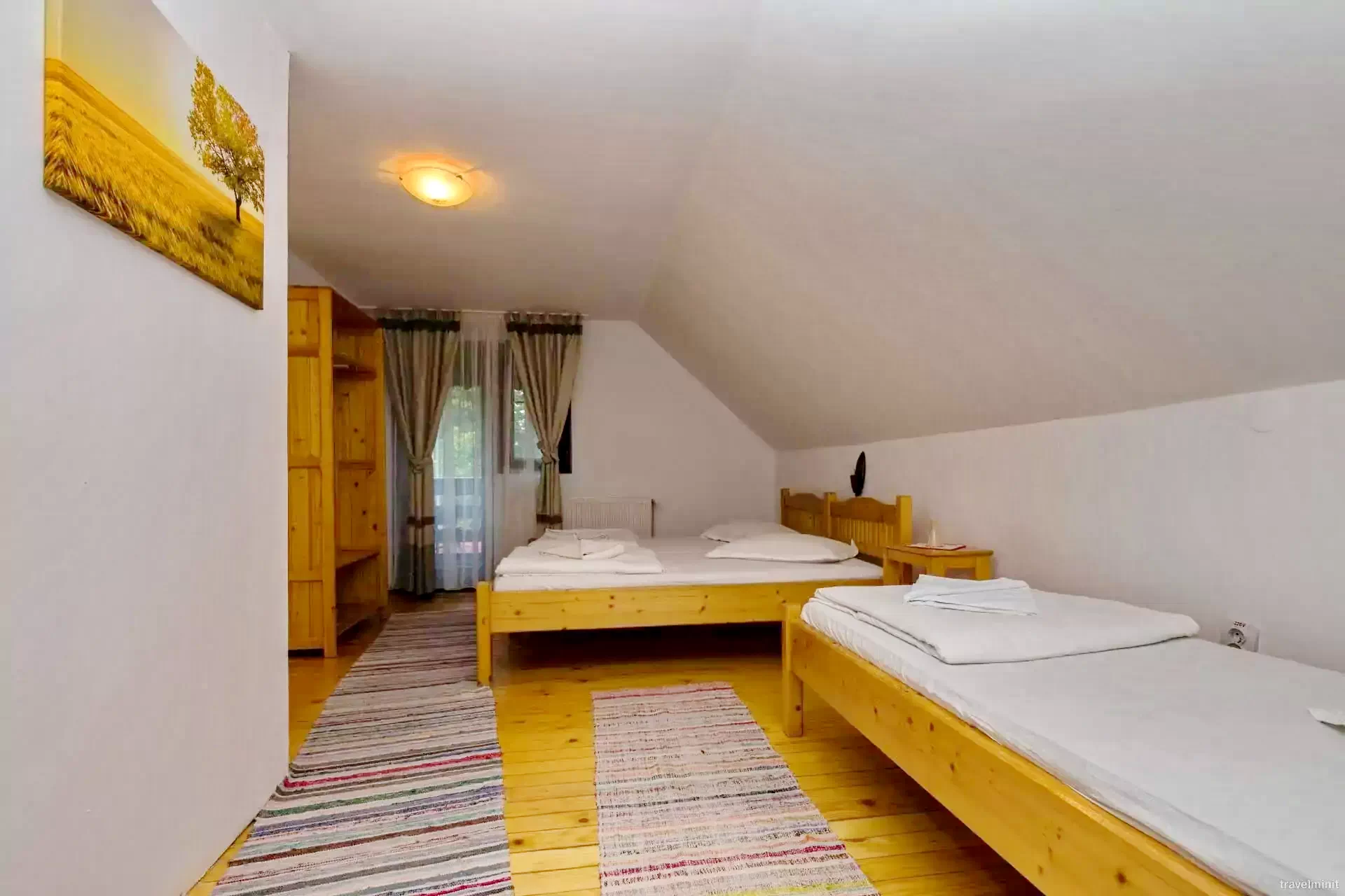 Câmpu Cetății Cazare | Căsuțe tip camping (K1001-57) Imaginea poate fi supusă drepturilor de autor. Se recomandă contactarea titularului drepturilor.