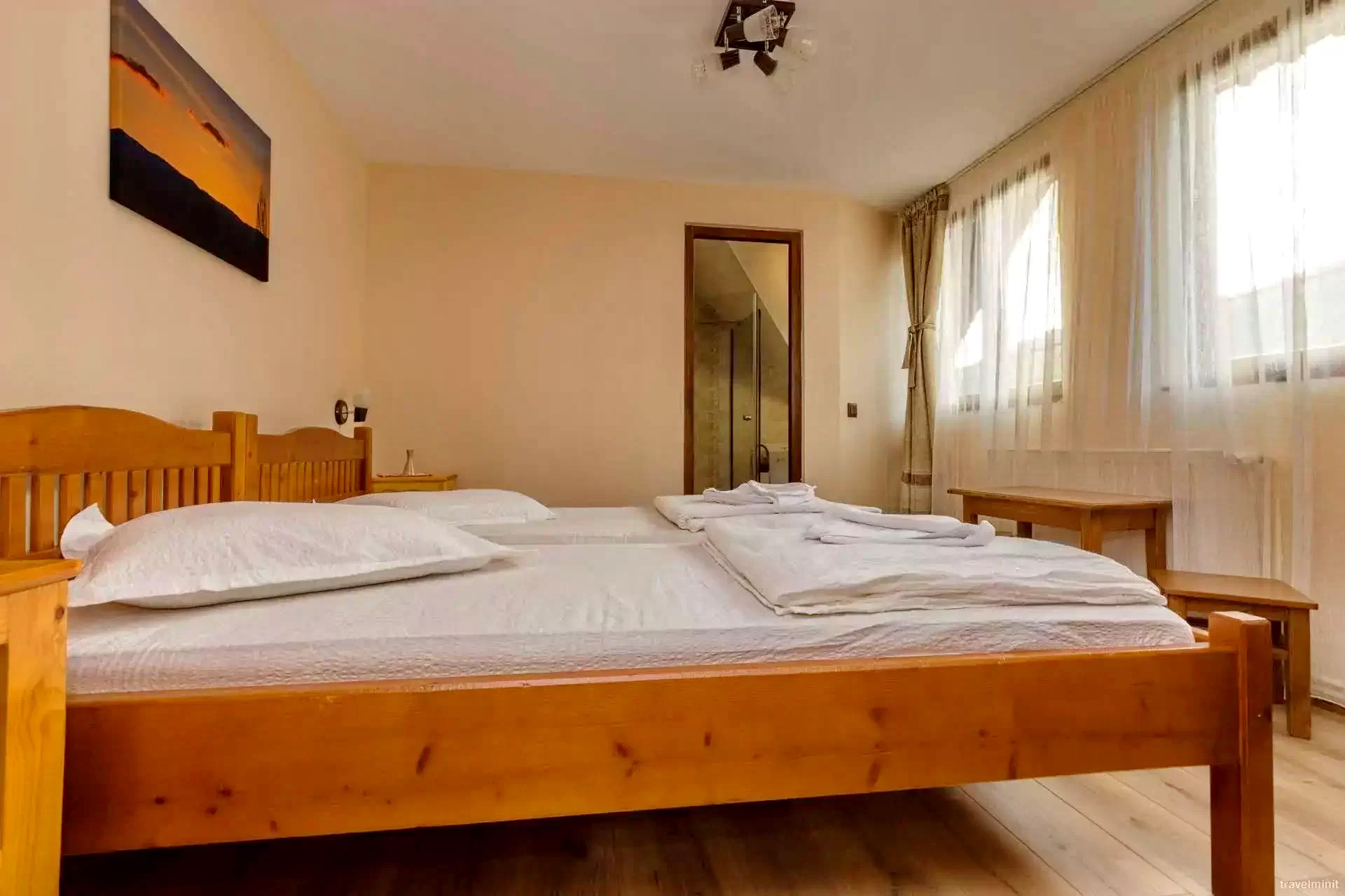 Câmpu Cetății Cazare | Căsuțe tip camping (K1001-58) Imaginea poate fi supusă drepturilor de autor. Se recomandă contactarea titularului drepturilor.