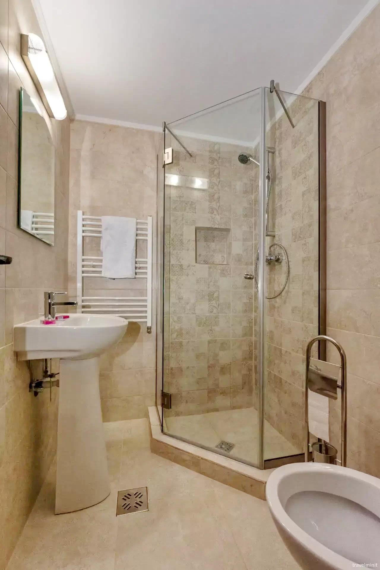 Vármező Szállás | Kemping faházak (K1001-62) A kép szerzői jogvédelem alatt állhat. Javasolt a kapcsolatfelvétel a jog tulajdonossal.