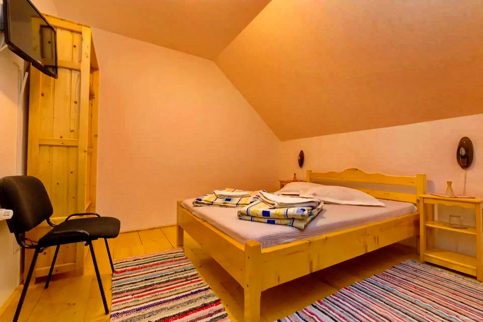 Vármező Szállás | Kemping faházak (K1001-63) A kép szerzői jogvédelem alatt állhat. Javasolt a kapcsolatfelvétel a jog tulajdonossal.