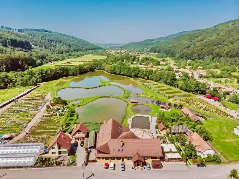 Câmpu Cetății Cazare | Căsuțe tip camping (K1001-69) Imaginea poate fi supusă drepturilor de autor. Se recomandă contactarea titularului drepturilor.