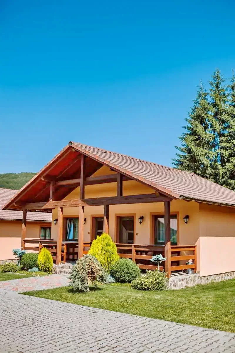 Câmpu Cetății Cazare | Motel (K0996-7) Imaginea poate fi supusă drepturilor de autor. Se recomandă contactarea titularului drepturilor.