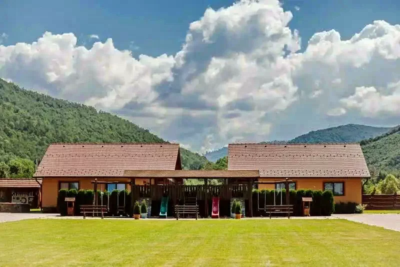 Vármező Szállás | Motel (K0996-16) A kép szerzői jogvédelem alatt állhat. Javasolt a kapcsolatfelvétel a jog tulajdonossal.