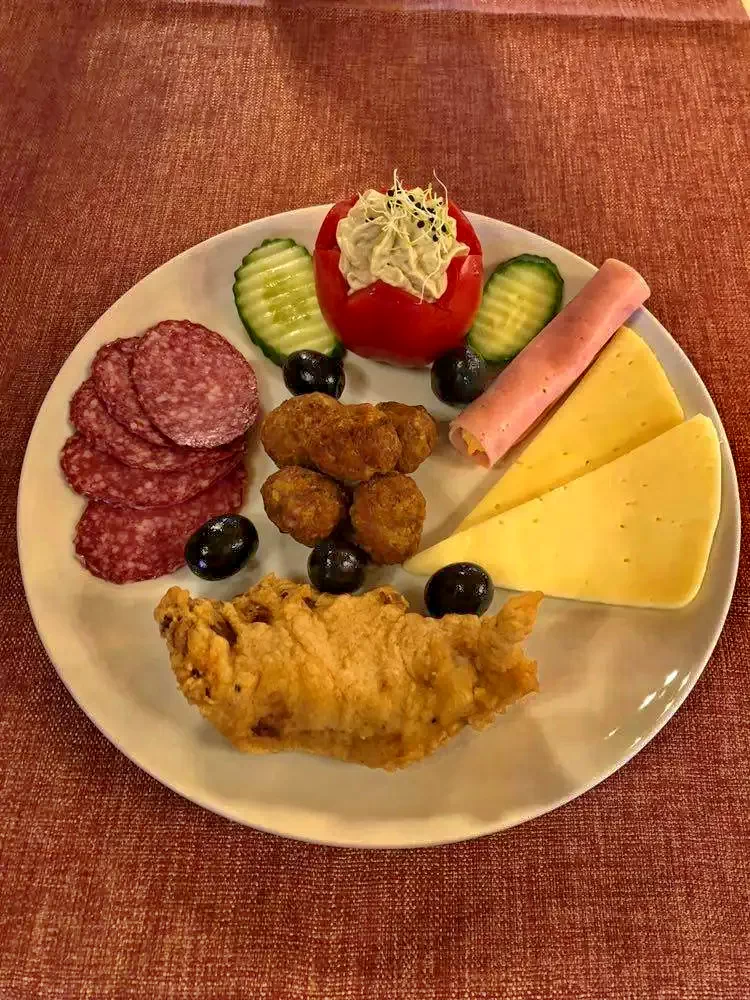 Arcuș Cazare | Vilă turistică (K0763-16) Imaginea poate fi supusă drepturilor de autor. Se recomandă contactarea titularului drepturilor.