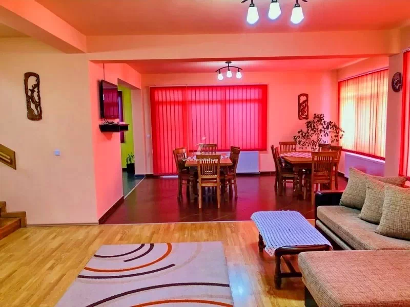 Sovata Cazare | Cabană (K1420-9) Imaginea poate fi supusă drepturilor de autor. Se recomandă contactarea titularului drepturilor. Sovata Cazare | Cabană (K1420-9) Imaginea poate fi supusă drepturilor de autor. Se recomandă contactarea titularului drepturilor.