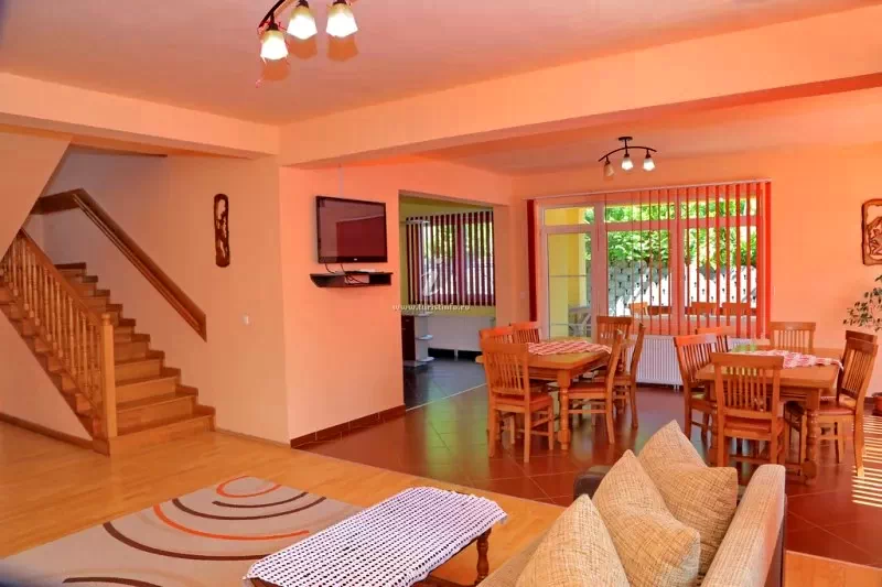 Sovata Cazare | Cabană (K1420-11) Imaginea poate fi supusă drepturilor de autor. Se recomandă contactarea titularului drepturilor. Sovata Cazare | Cabană (K1420-11) Imaginea poate fi supusă drepturilor de autor. Se recomandă contactarea titularului drepturilor.