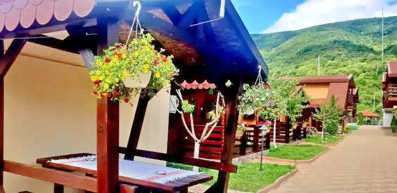 Herkulesfürdő Szállás | Motel (K0891-3) A kép szerzői jogvédelem alatt állhat. Javasolt a kapcsolatfelvétel a jog tulajdonossal.