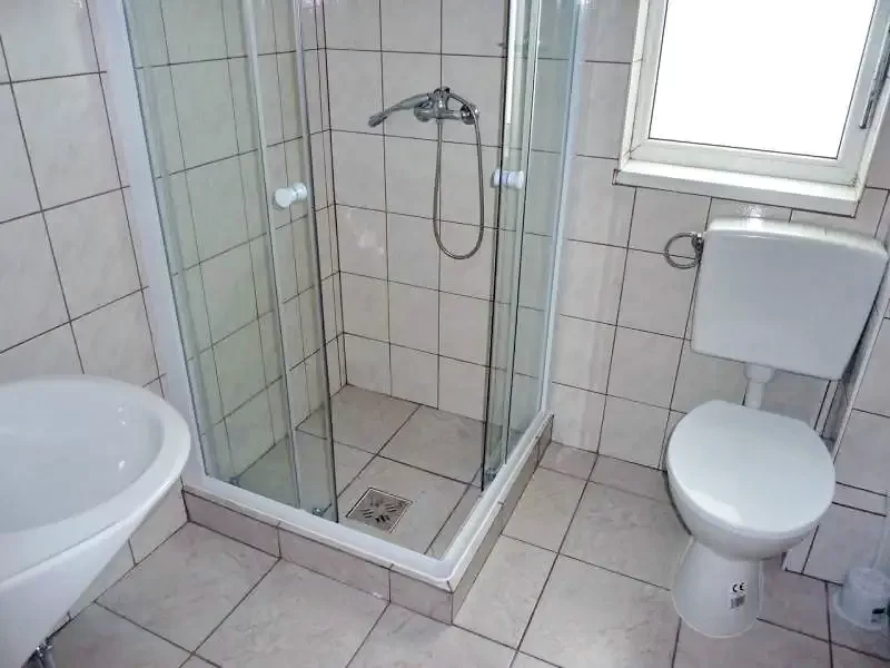 Ivó Szállás | Üdülőfalu (K0012-13) A kép szerzői jogvédelem alatt állhat. Javasolt a kapcsolatfelvétel a jog tulajdonossal.