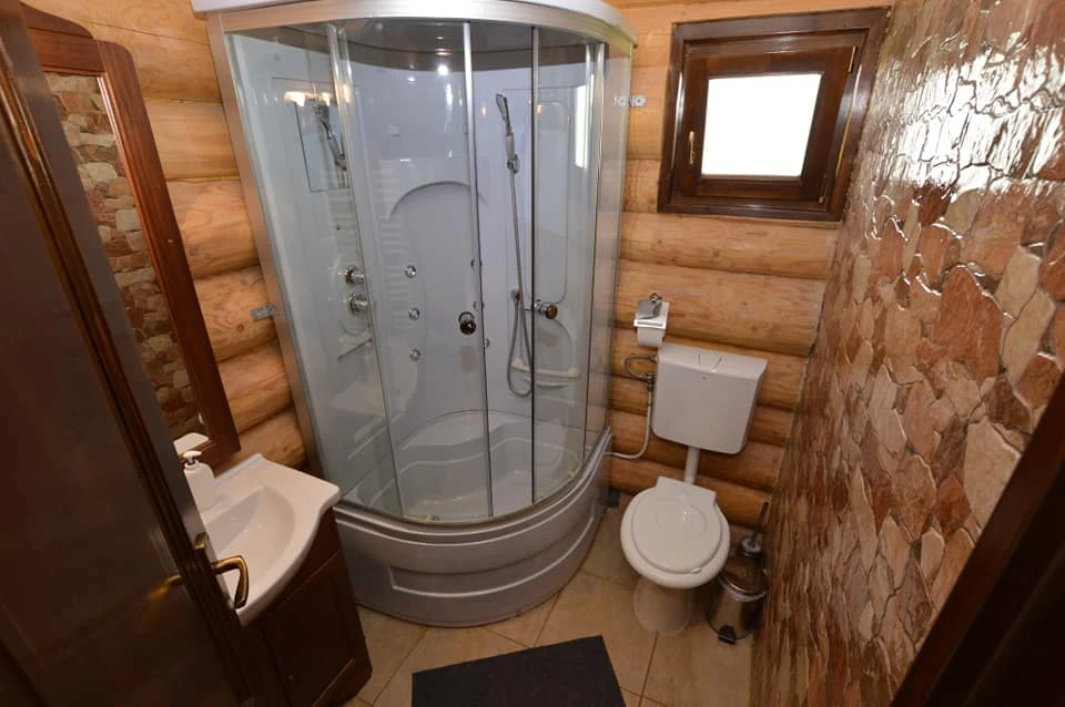 Felsőgirda Szállás | Motel (K0837-39) A kép szerzői jogvédelem alatt állhat. Javasolt a kapcsolatfelvétel a jog tulajdonossal.