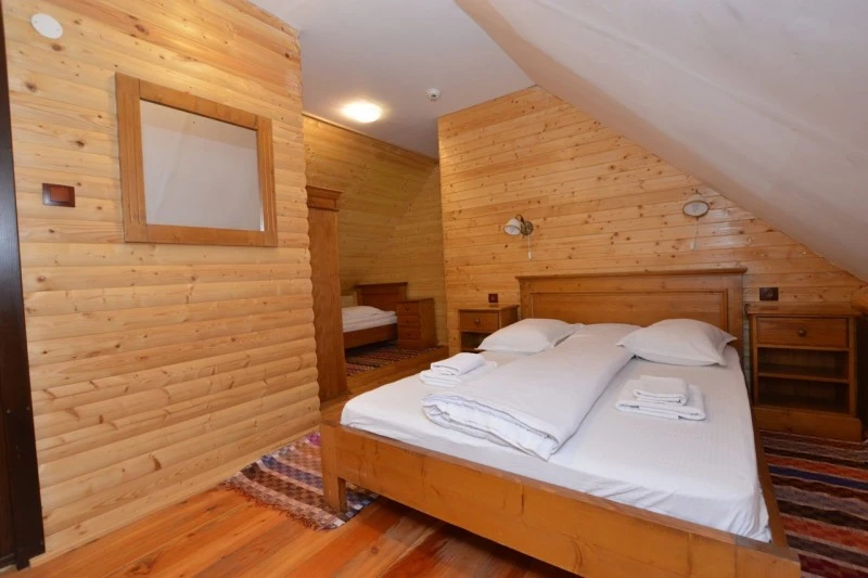 Gârda de Sus Cazare | Motel (K0837-41) Imaginea poate fi supusă drepturilor de autor. Se recomandă contactarea titularului drepturilor.