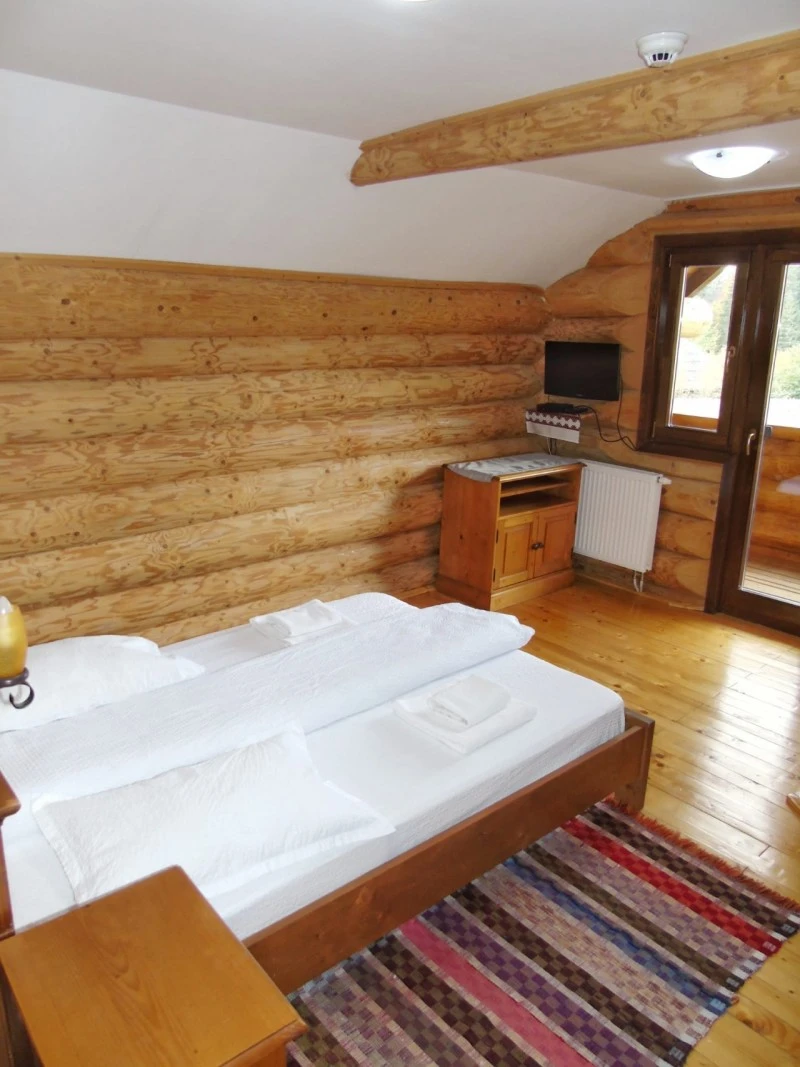 Gârda de Sus Cazare | Motel (K0837-43) Imaginea poate fi supusă drepturilor de autor. Se recomandă contactarea titularului drepturilor.