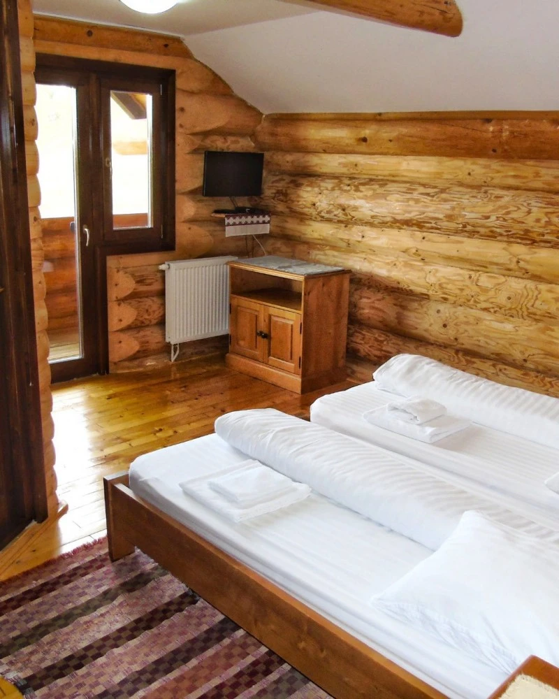 Gârda de Sus Cazare | Motel (K0837-45) Imaginea poate fi supusă drepturilor de autor. Se recomandă contactarea titularului drepturilor.