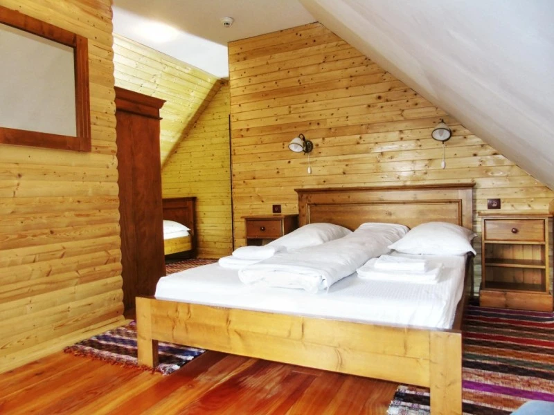 Gârda de Sus Cazare | Motel (K0837-63) Imaginea poate fi supusă drepturilor de autor. Se recomandă contactarea titularului drepturilor.