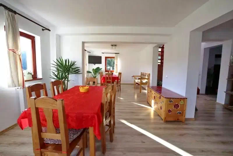 Smida Szállás | Panzió (K1247-3) A kép szerzői jogvédelem alatt állhat. Javasolt a kapcsolatfelvétel a jog tulajdonossal.