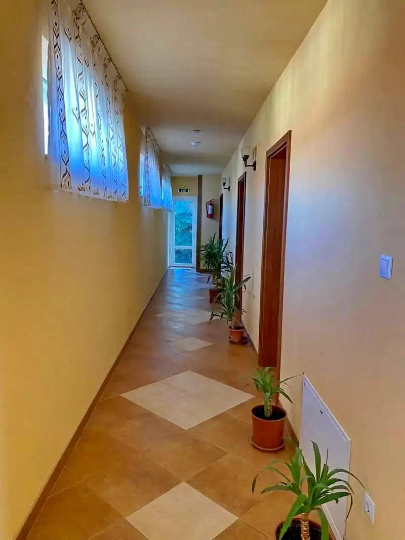 Boghiș Cazare | Motel (K0709-13) Imaginea poate fi supusă drepturilor de autor. Se recomandă contactarea titularului drepturilor.