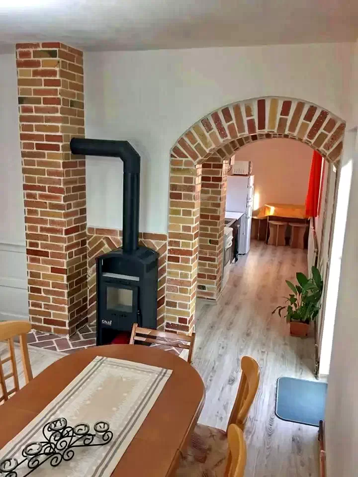 Székelyudvarhely Szállás | Kulcsosház (K1061-3) A kép szerzői jogvédelem alatt állhat. Javasolt a kapcsolatfelvétel a jog tulajdonossal. Székelyudvarhely Szállás | Kulcsosház (K1061-3) A kép szerzői jogvédelem alatt állhat. Javasolt a kapcsolatfelvétel a jog tulajdonossal.