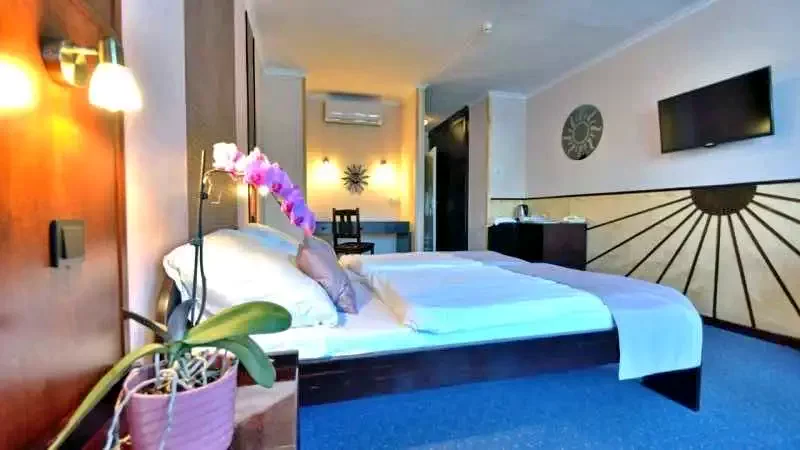 Nagyatád Cazare | Hotel*** (K0835-1) Imaginea poate fi supusă drepturilor de autor. Se recomandă contactarea titularului drepturilor. Nagyatád Cazare | Hotel*** (K0835-1) Imaginea poate fi supusă drepturilor de autor. Se recomandă contactarea titularului drepturilor.