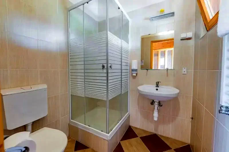  Cazare | Hotel**** (K0947-3) Imaginea poate fi supusă drepturilor de autor. Se recomandă contactarea titularului drepturilor.