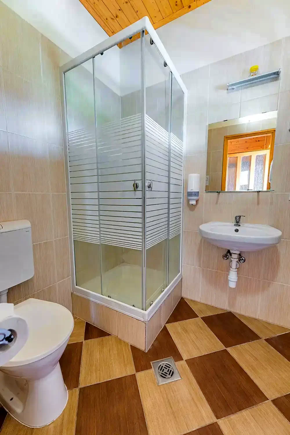  Cazare | Hotel**** (K0947-4) Imaginea poate fi supusă drepturilor de autor. Se recomandă contactarea titularului drepturilor.