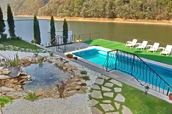 Hunedoara Cazare | Cabană (K1406-15) Imaginea poate fi supusă drepturilor de autor. Se recomandă contactarea titularului drepturilor.