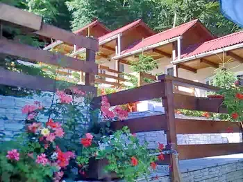 Hunedoara Cazare | Sat de vacanță (K1406-28) Imaginea poate fi supusă drepturilor de autor. Se recomandă contactarea titularului drepturilor.