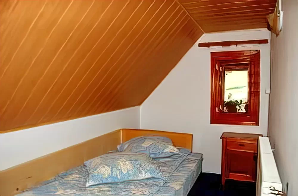 Gârda de Sus Cazare | Motel (K0491-13) Imaginea poate fi supusă drepturilor de autor. Se recomandă contactarea titularului drepturilor.