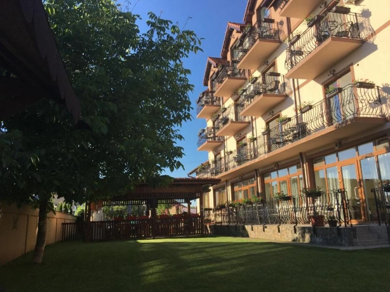 Băile Felix Cazare | Pensiune (K1552-49) Imaginea poate fi supusă drepturilor de autor. Se recomandă contactarea titularului drepturilor. Băile Felix Cazare | Pensiune (K1552-49) Imaginea poate fi supusă drepturilor de autor. Se recomandă contactarea titularului drepturilor.