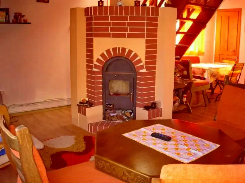 Korond Szállás | Kulcsosház (K0351-3) A kép szerzői jogvédelem alatt állhat. Javasolt a kapcsolatfelvétel a jog tulajdonossal. Korond Szállás | Kulcsosház (K0351-3) A kép szerzői jogvédelem alatt állhat. Javasolt a kapcsolatfelvétel a jog tulajdonossal.