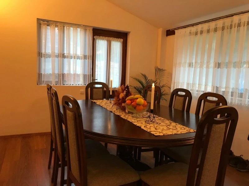 Pietroasa Cazare | Cabană (K1519-28) Imaginea poate fi supusă drepturilor de autor. Se recomandă contactarea titularului drepturilor. Pietroasa Cazare | Cabană (K1519-28) Imaginea poate fi supusă drepturilor de autor. Se recomandă contactarea titularului drepturilor.