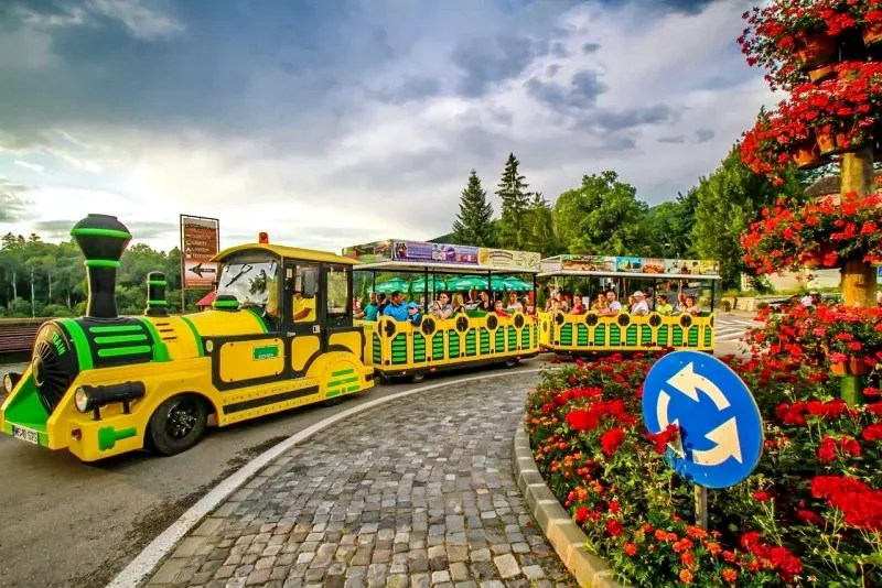 Szováta Szállás | Kulcsosház (K0319-27) A kép szerzői jogvédelem alatt állhat. Javasolt a kapcsolatfelvétel a jog tulajdonossal. Szováta Szállás | Kulcsosház (K0319-27) A kép szerzői jogvédelem alatt állhat. Javasolt a kapcsolatfelvétel a jog tulajdonossal.